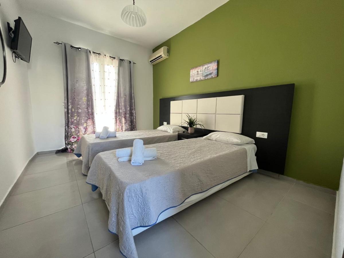 Villa Antonis Deluxe Apartments Amoudi Luaran gambar