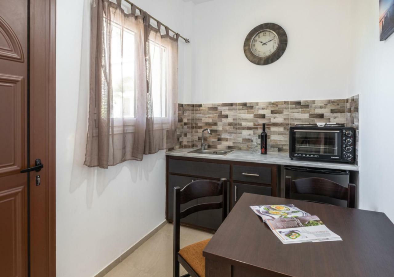 Villa Antonis Deluxe Apartments Amoudi Luaran gambar
