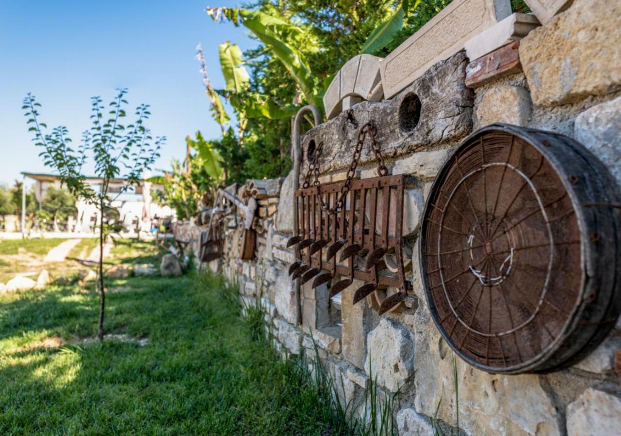 Villa Antonis Deluxe Apartments Amoudi Luaran gambar