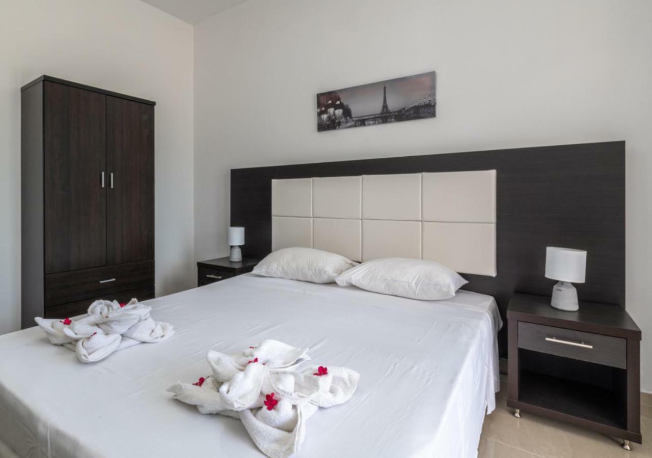 Villa Antonis Deluxe Apartments Amoudi Luaran gambar