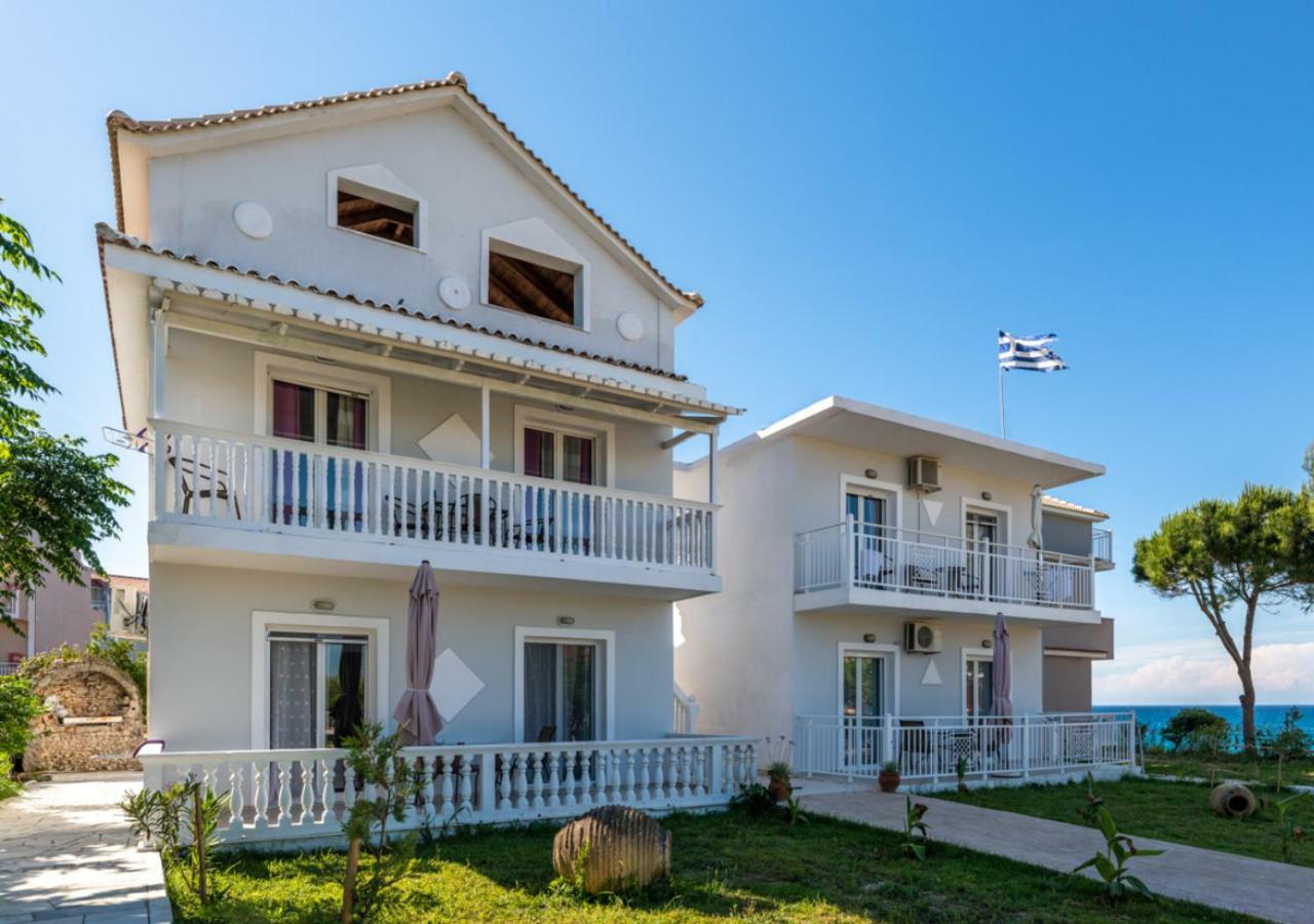 Villa Antonis Deluxe Apartments Amoudi Luaran gambar